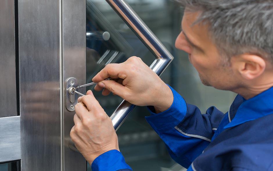 changement serrure porte Villeneuve-la-Garenne